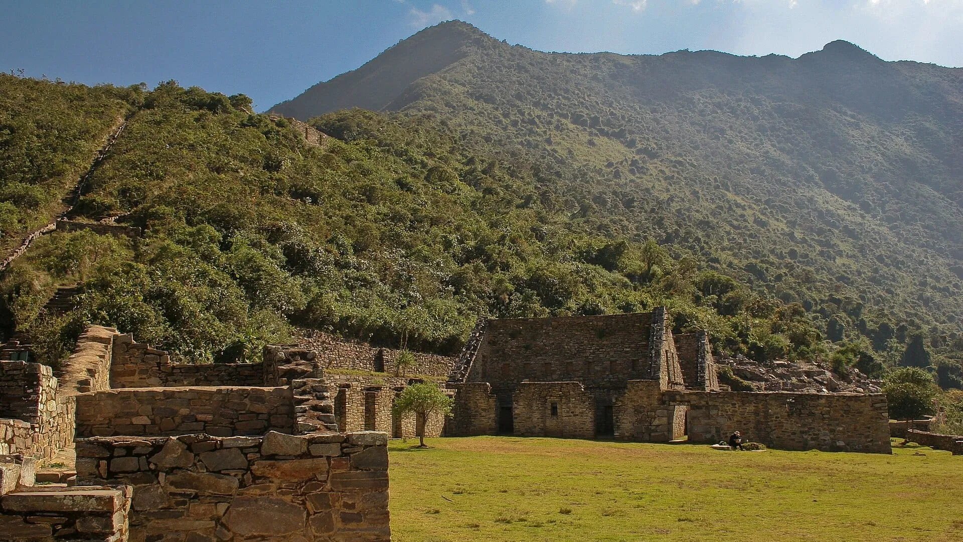 Andenes de Choquequirao sobre el cañón del río Apurímac